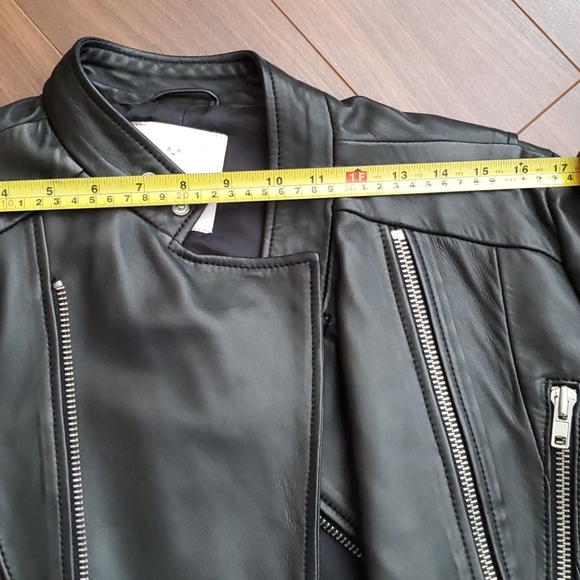 Leather jacket - Picture 6 of 11